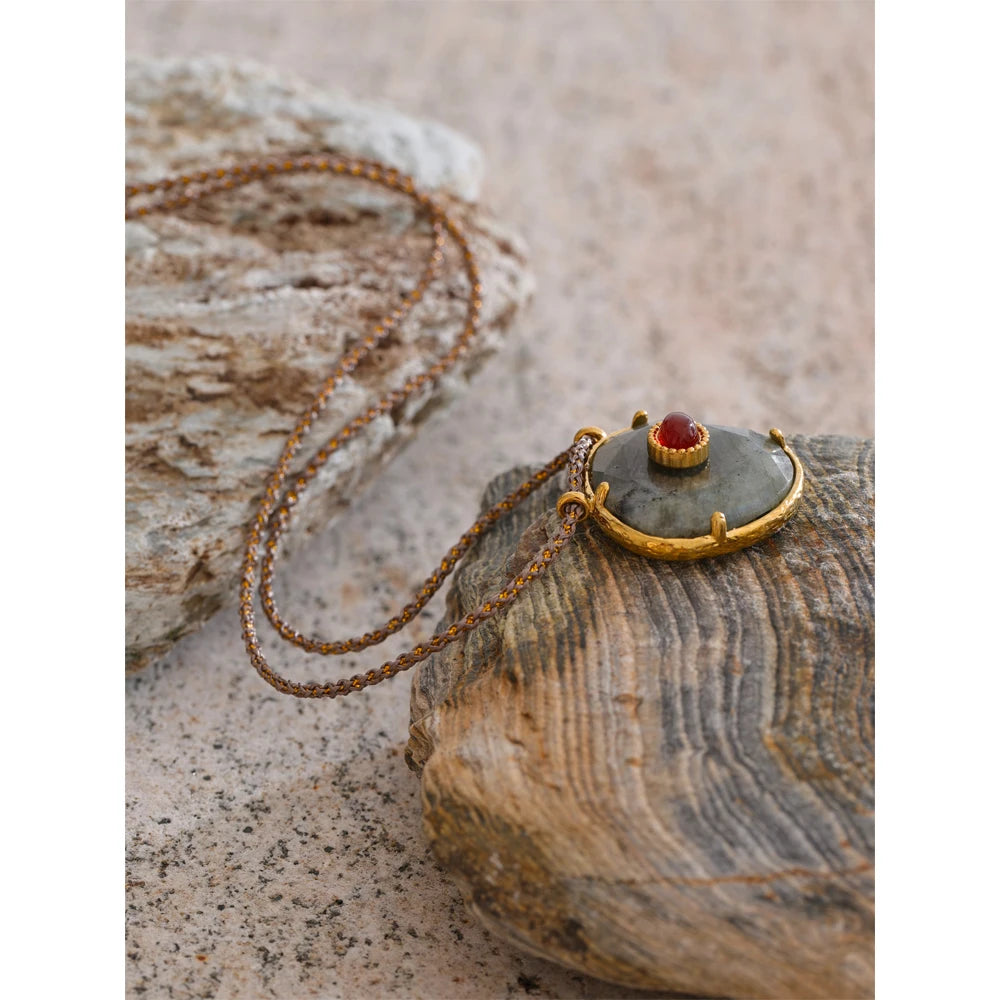 Collier pendentif agate