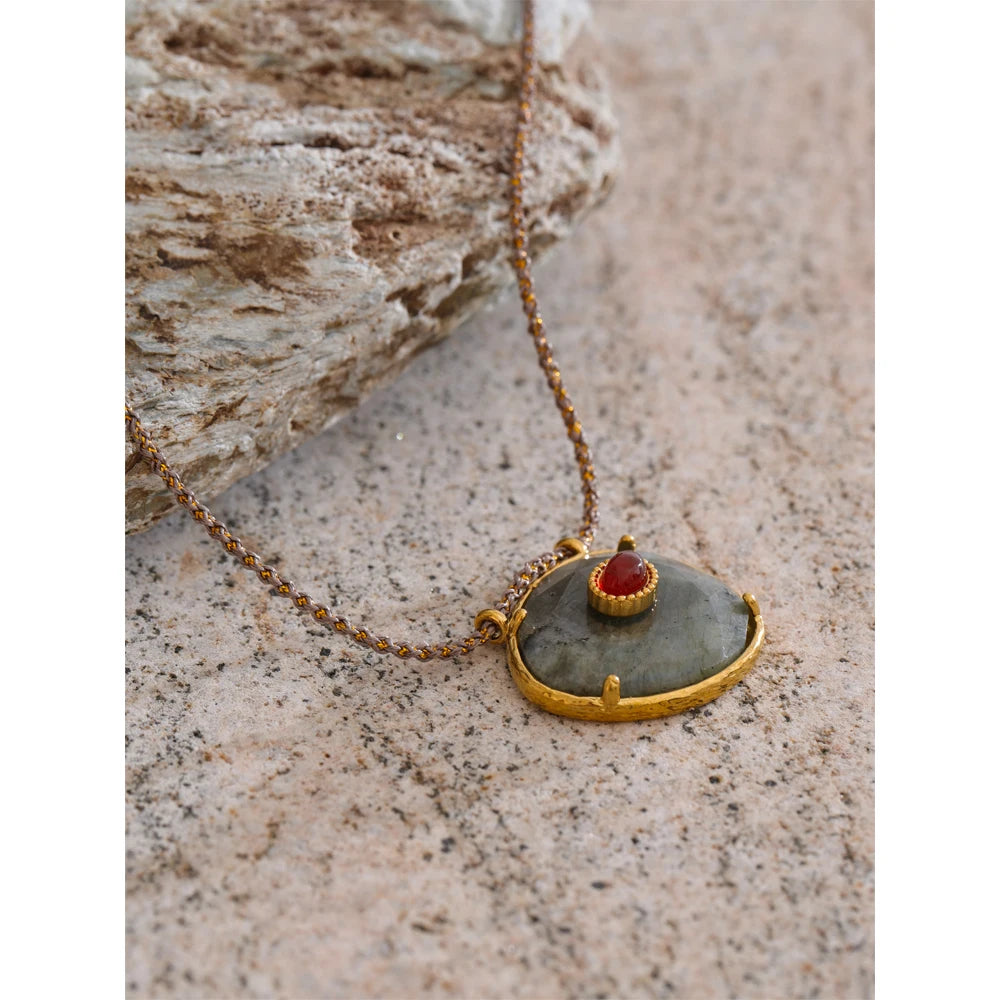 Collier pendentif agate