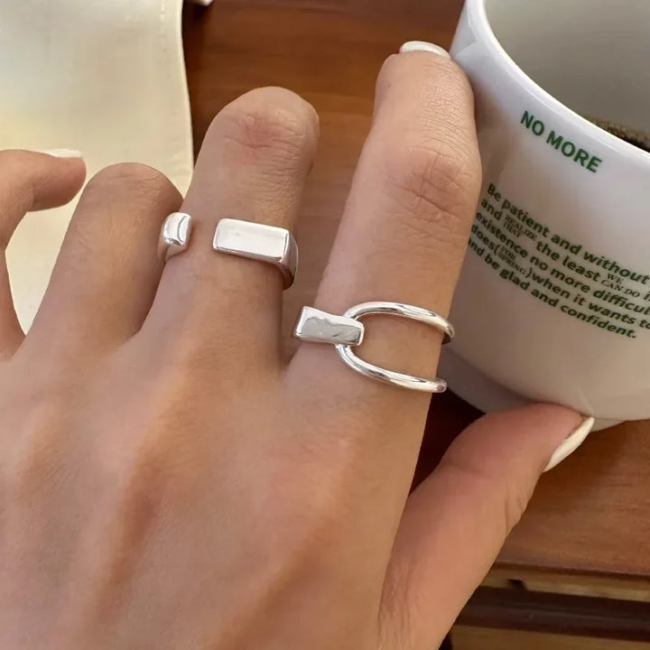 Bague ajourée ajustable