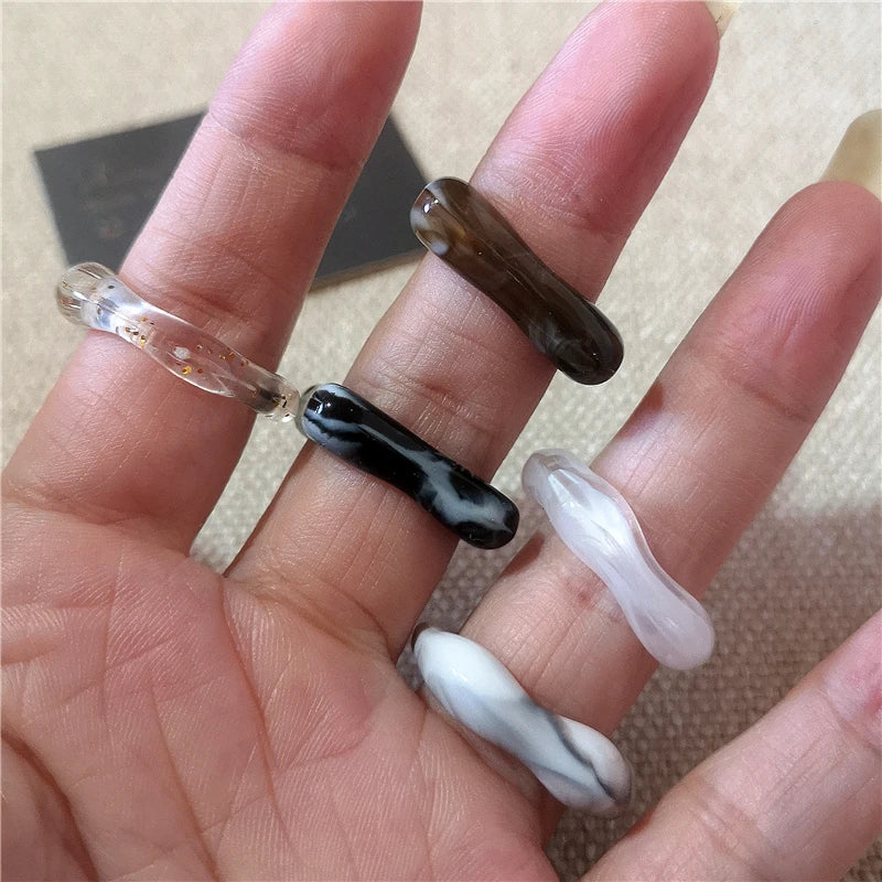 Set of 5 retro resin rings