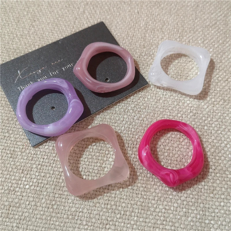 Set of 5 retro resin rings