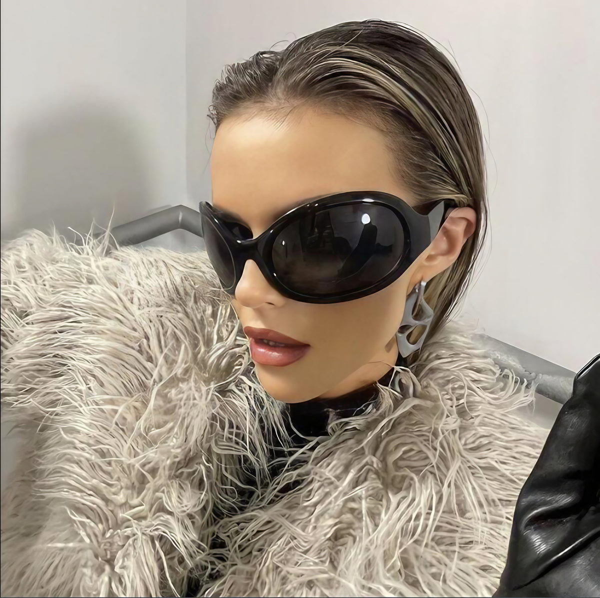 Lunettes ovales futuristes Y2K