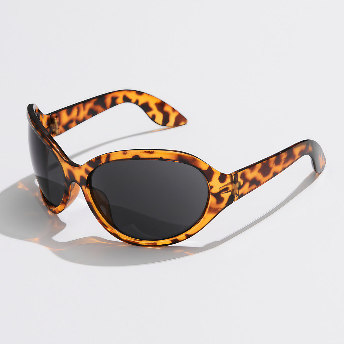 Lunettes ovales futuristes Y2K